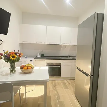 펜션 Cozy In The Heart Of Menton's Old Town 멍똥