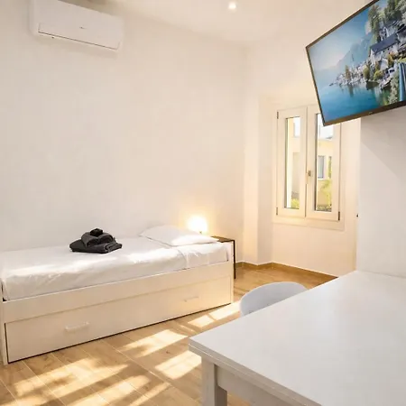 Cozy In The Heart Of Menton's Old Town * 멍똥